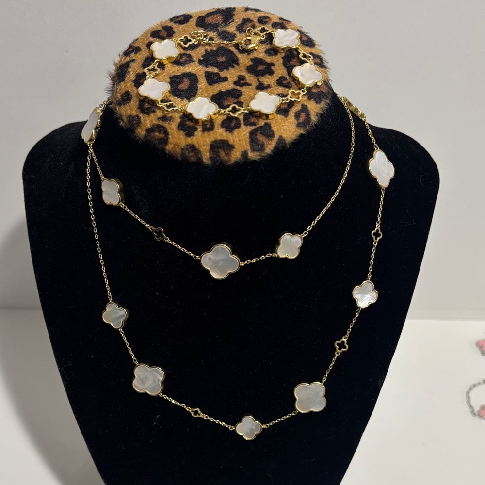 Gold-Tone Mother of Pearl Clover Necklace and bracelet set in White